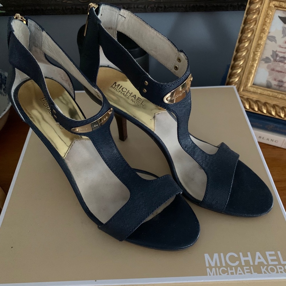 Micheal Kors sandals